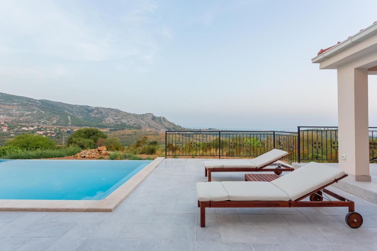 Secluded House - Guaranteed Privacy - Heated Pool Villa Klis Dış mekan fotoğraf