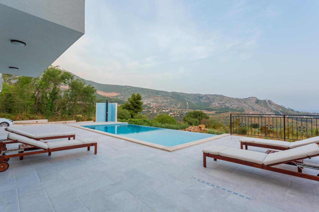 Secluded House - Guaranteed Privacy - Heated Pool Villa Klis Dış mekan fotoğraf
