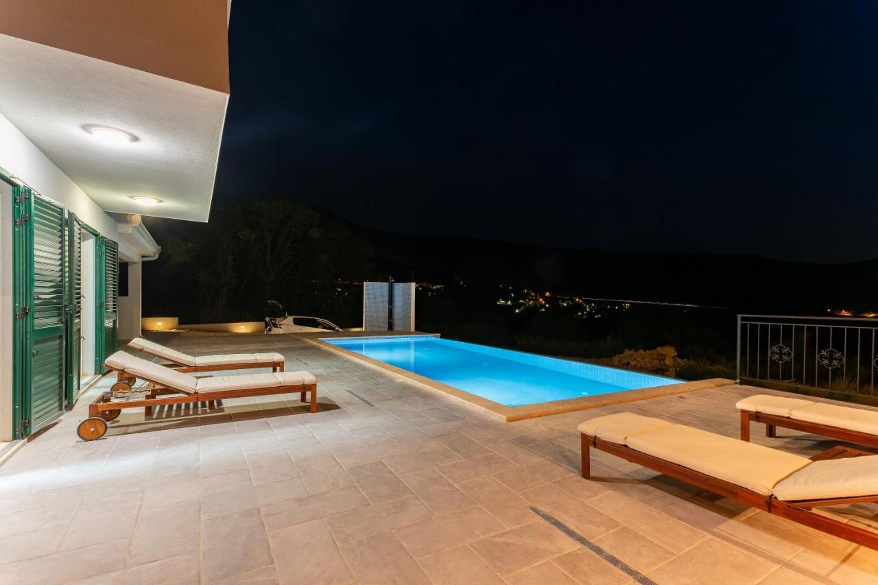 Secluded House - Guaranteed Privacy - Heated Pool Villa Klis Dış mekan fotoğraf