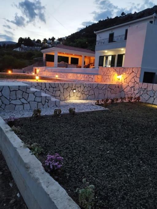 Secluded House - Guaranteed Privacy - Heated Pool Villa Klis Dış mekan fotoğraf